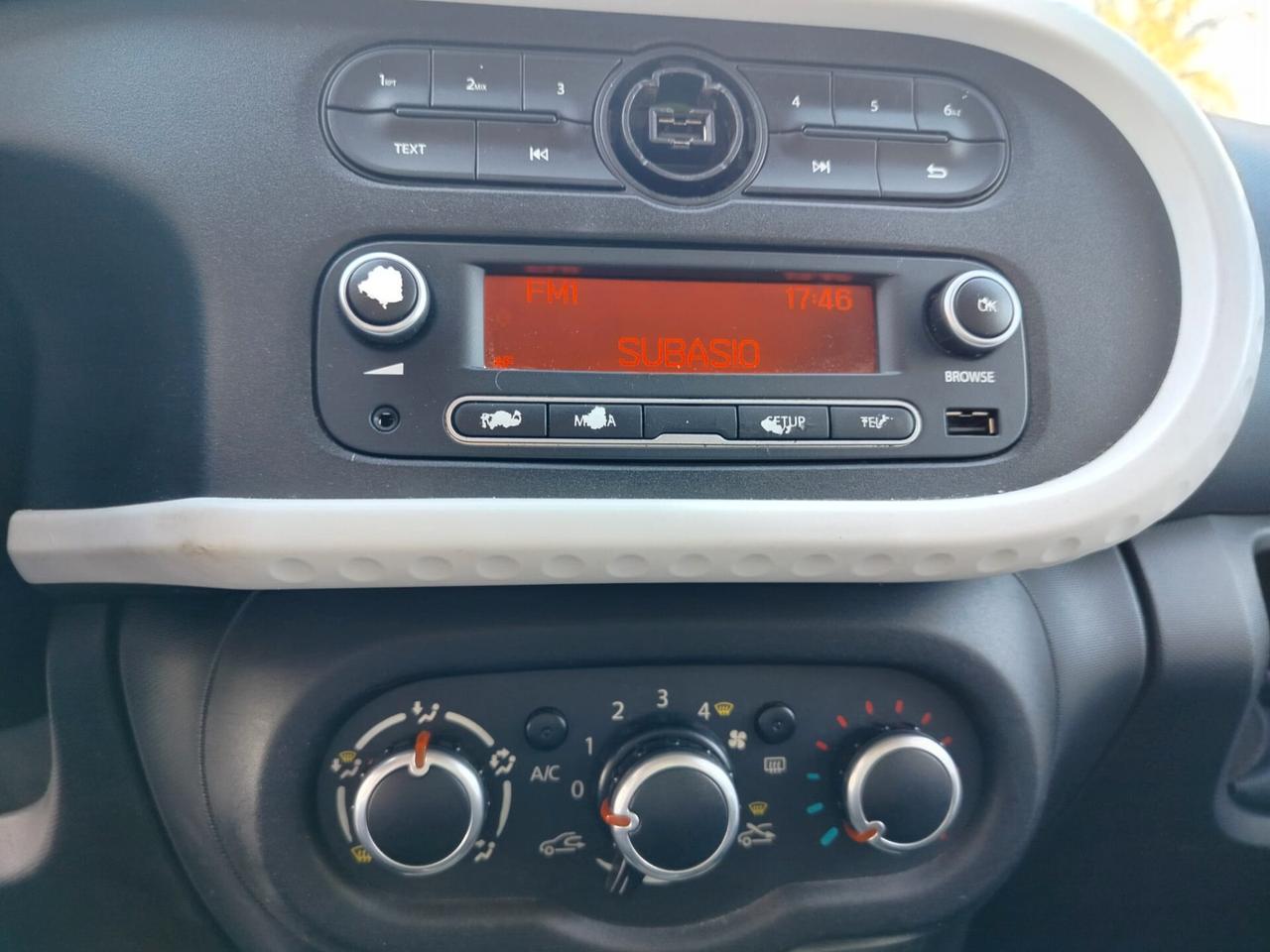 Renault Twingo SCe Live