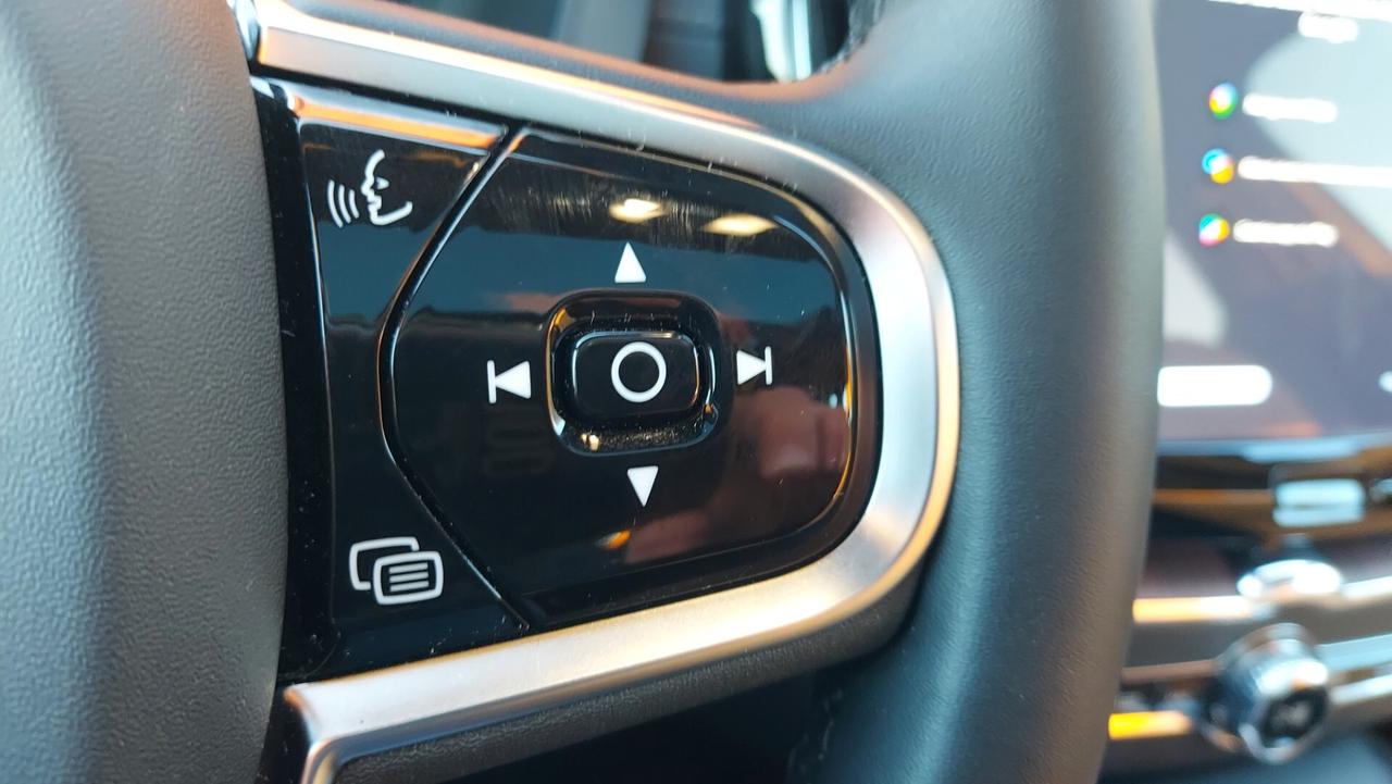 Volvo XC 60 XC60 T6 Recharge Plug-in Hybrid AWD automatico Ultimate Dark