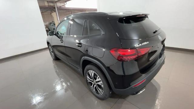 MERCEDES-BENZ GLA 200 d Automatic Advanced