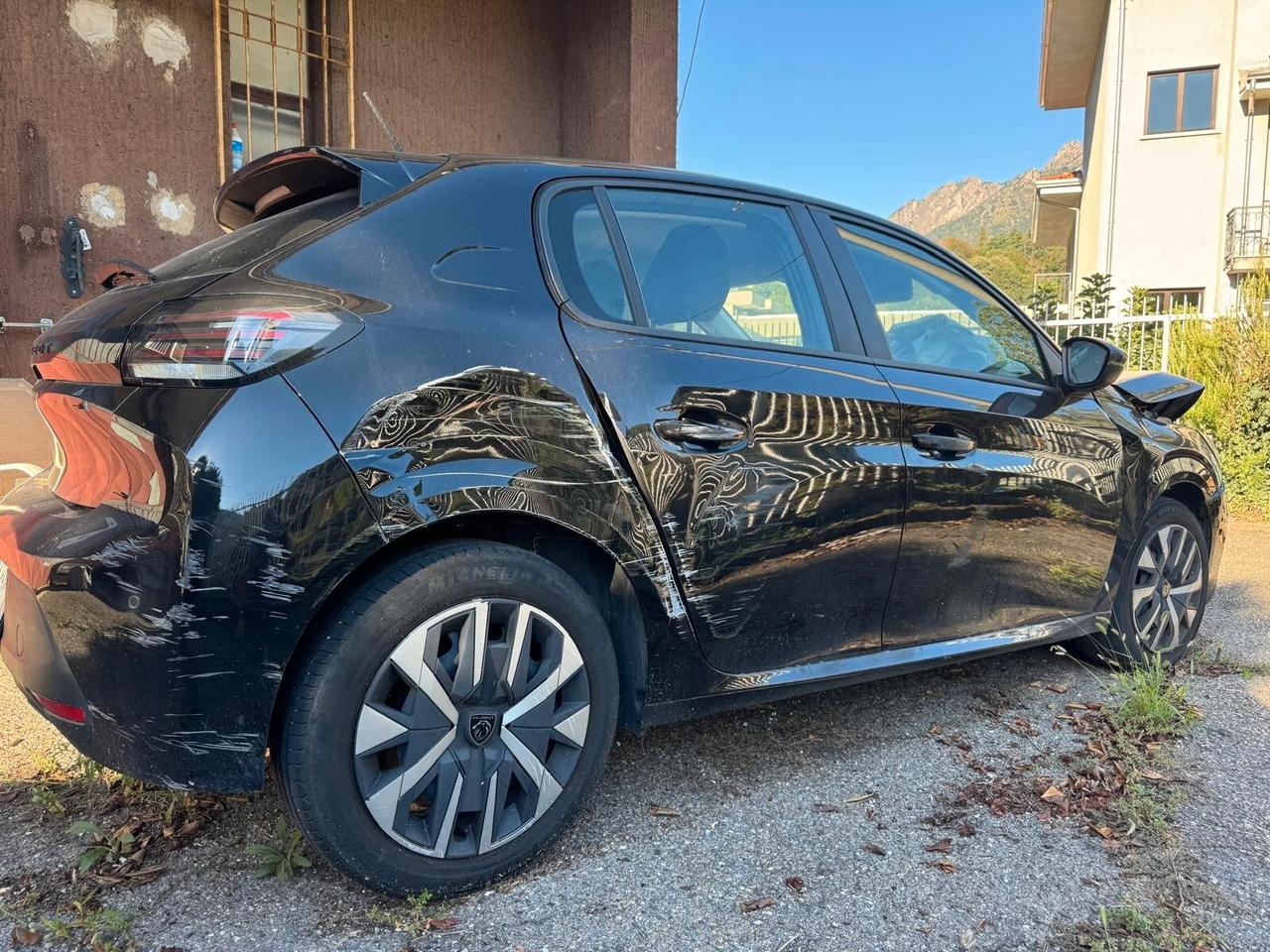 Peugeot 208 PureTech 100 Stop&Start 5 porte Allure