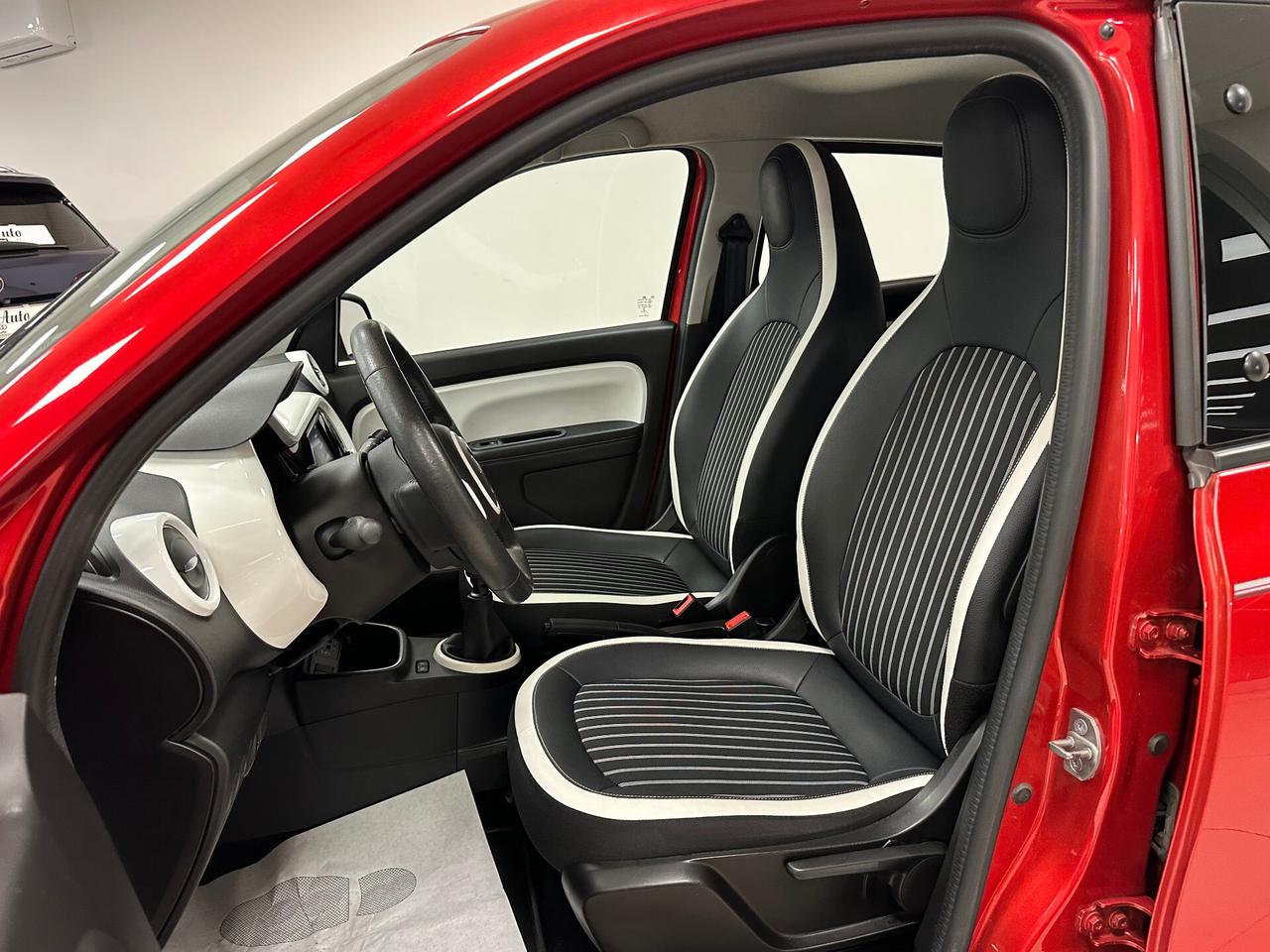 Renault Twingo SCe 65 CV Intens - 2021