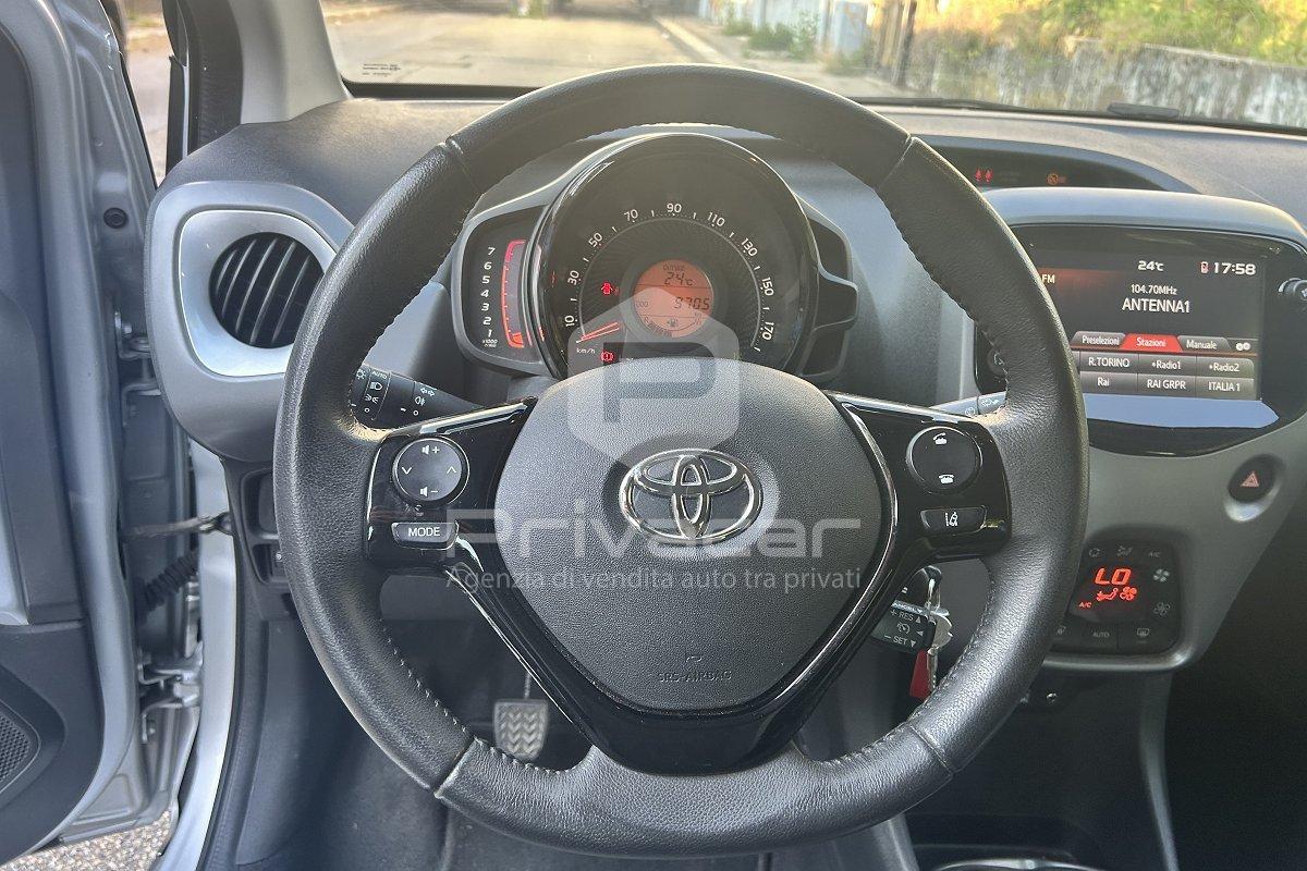 TOYOTA Aygo Connect 1.0 VVT-i 72 CV 5 porte x-play