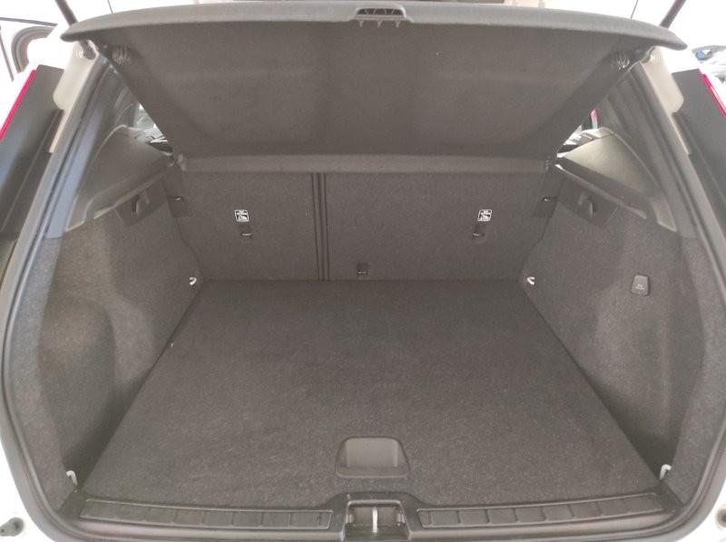 VOLVO XC40 (2017-->) - XC40 T2 Core