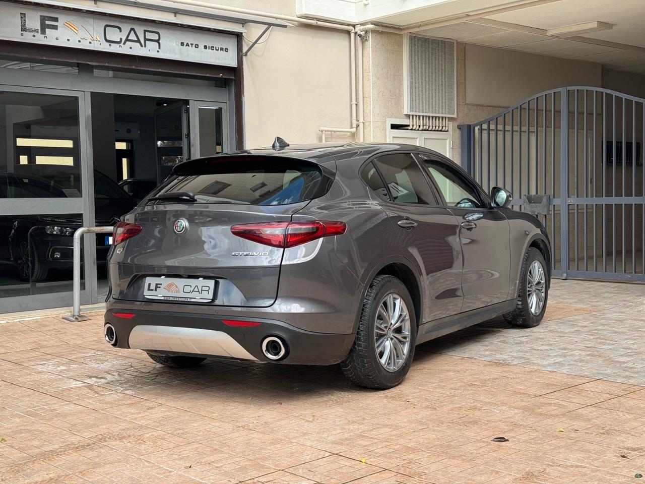 Alfa Romeo Stelvio 2.2 Turbodiesel 190 cv AT8 Q4 Executive