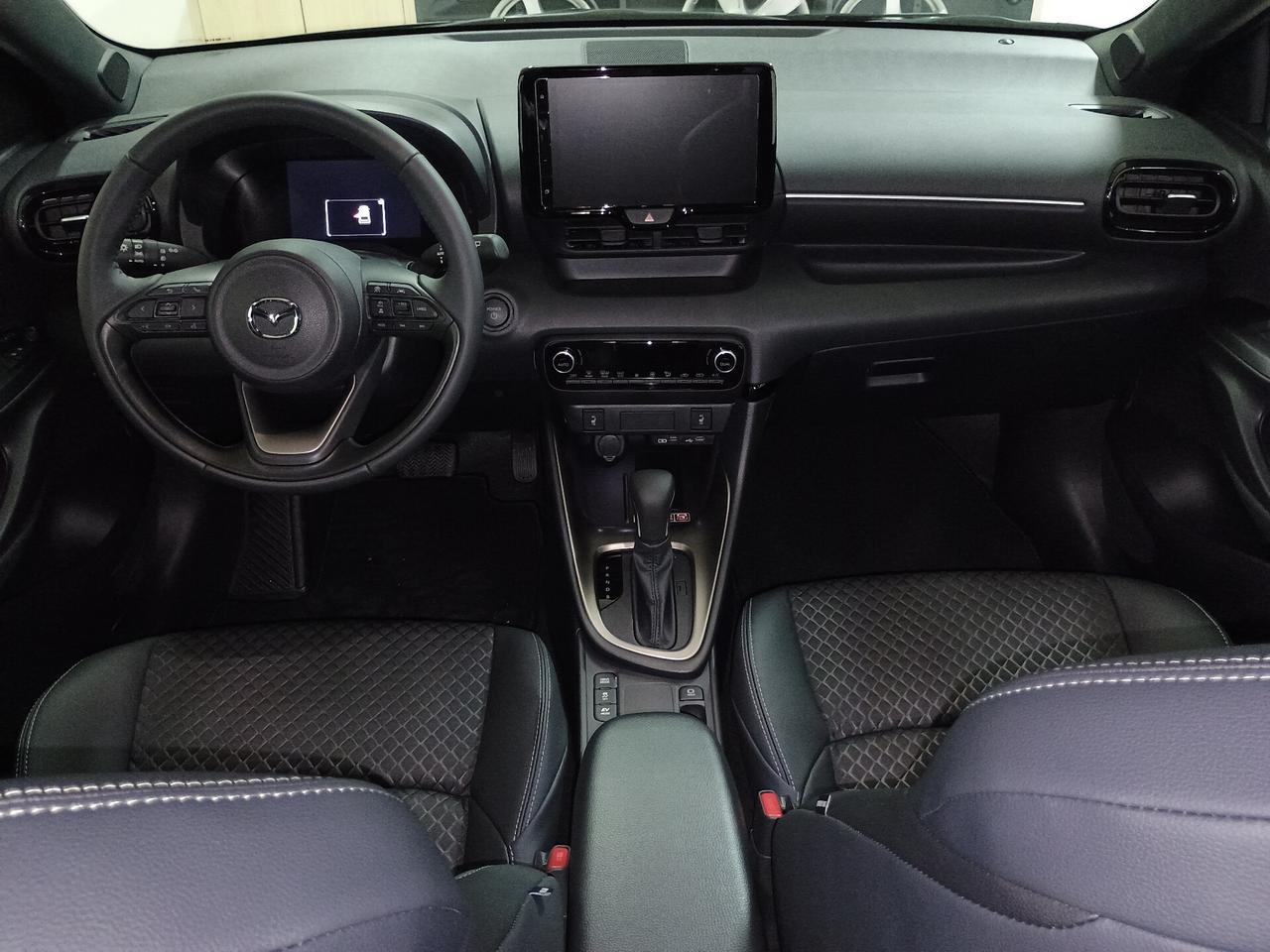 Mazda Mazda2 Hybrid 1.5 VVT e-CVT Full Electric Homura Prezzo di Listino €. 31.800,00 in Promozione €. 27.900,00