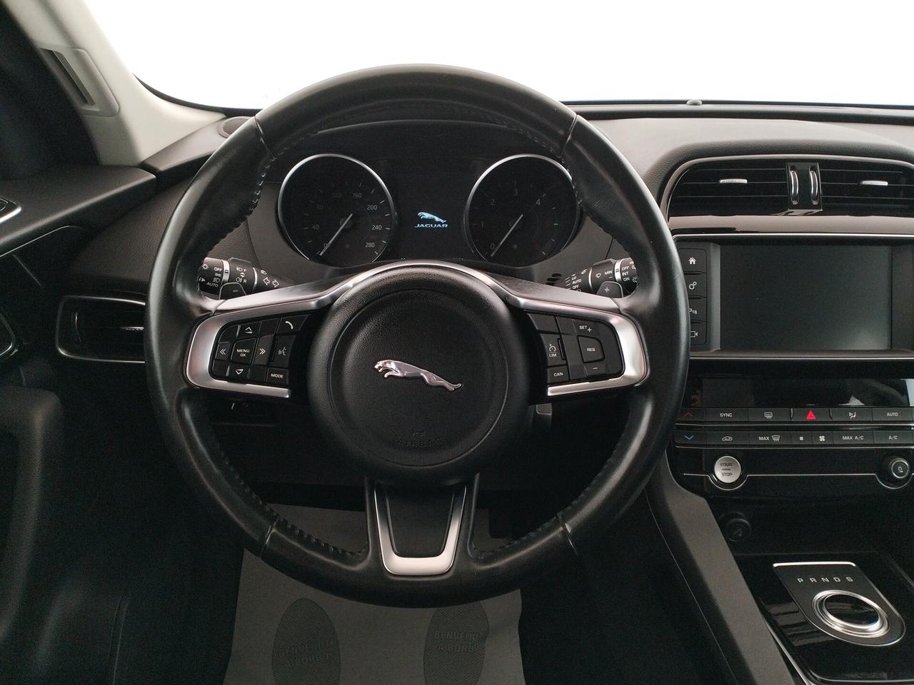 Jaguar F-Pace 2.0 D 180 CV AWD aut. Prestige