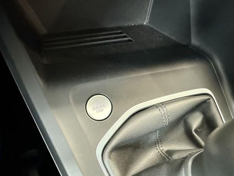 Volkswagen Golf 2.0 TDI SCR LIFE LED NAVI CAMERA