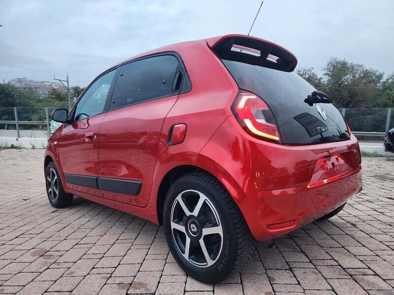 Renault Twingo 1.0 SCe Limited 73 CV 5 porte ok Neopatentati