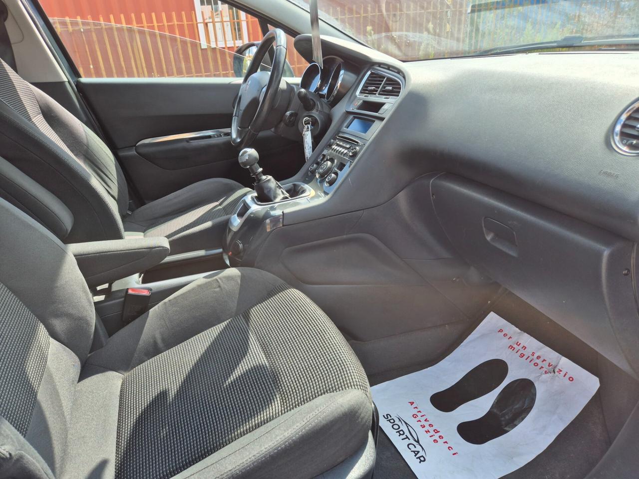 Peugeot 5008 1.6 HDi 112CV Access