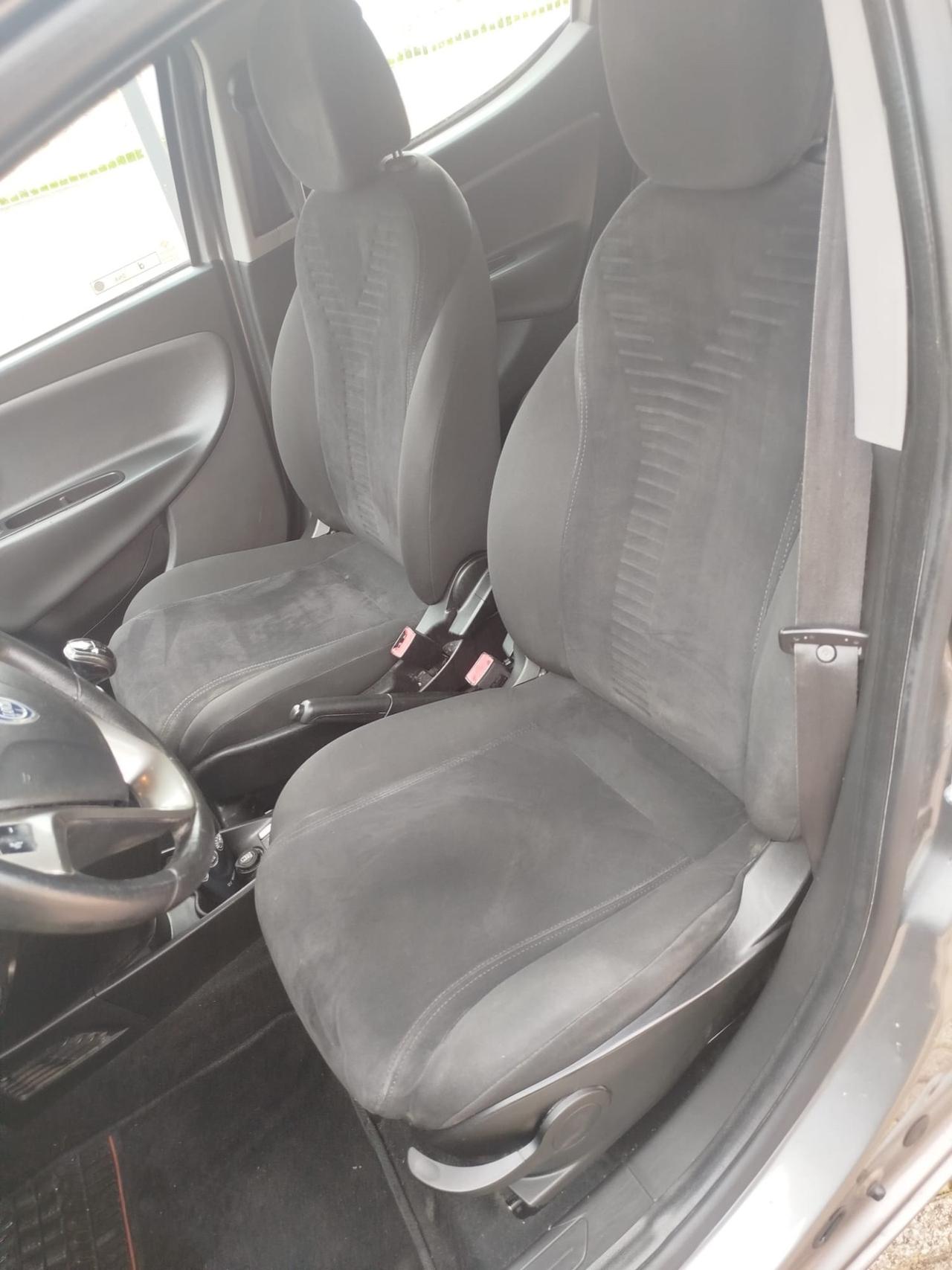 Lancia Ypsilon 1.2 69 CV 5 porte GPL Ecochic Gold