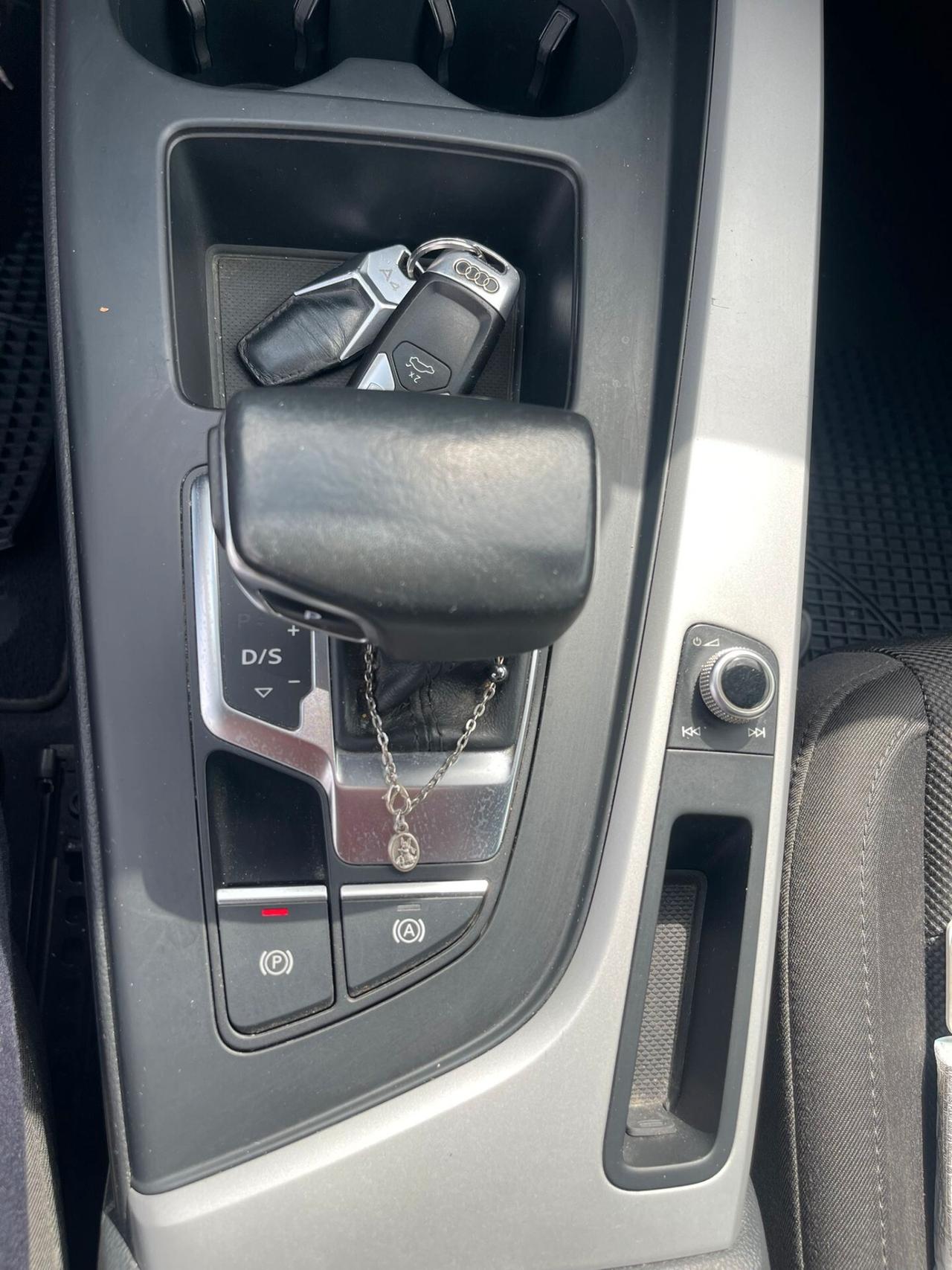 Audi A4 40 TDI S tronic Business