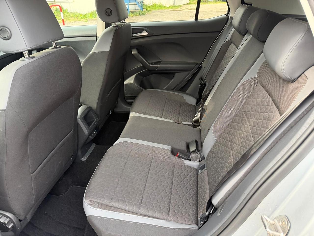 Volkswagen T-Cross 1.0 TSI 110 CV Sport