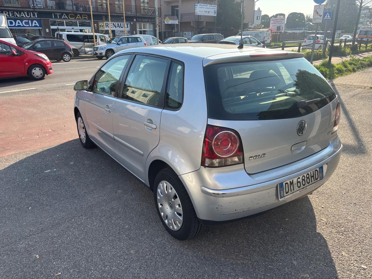 Volkswagen Polo 1.4/80CV 16V 5p. Sportline