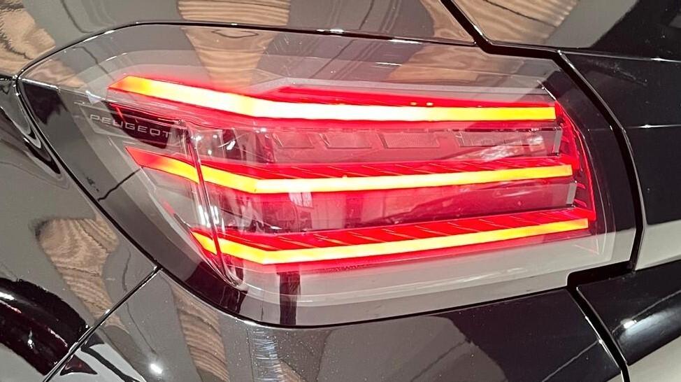 Peugeot 208 Hybrid 110 e-DCS6 GT