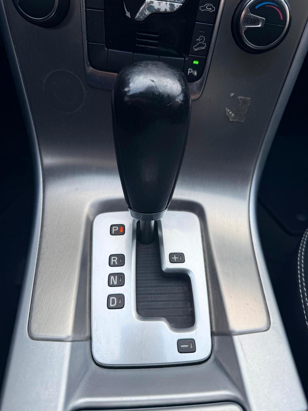 Volvo XC 60 XC60 D3 AWD Geartronic Momentum 163CV ***Automatica 4x4***