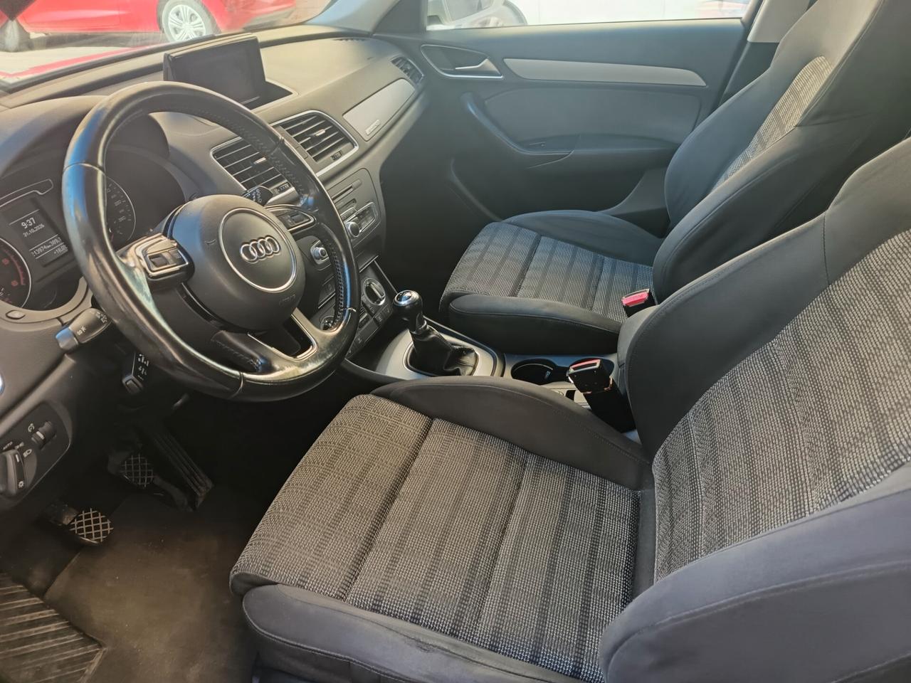 Audi Q3 2.0 TDI 140cv Business