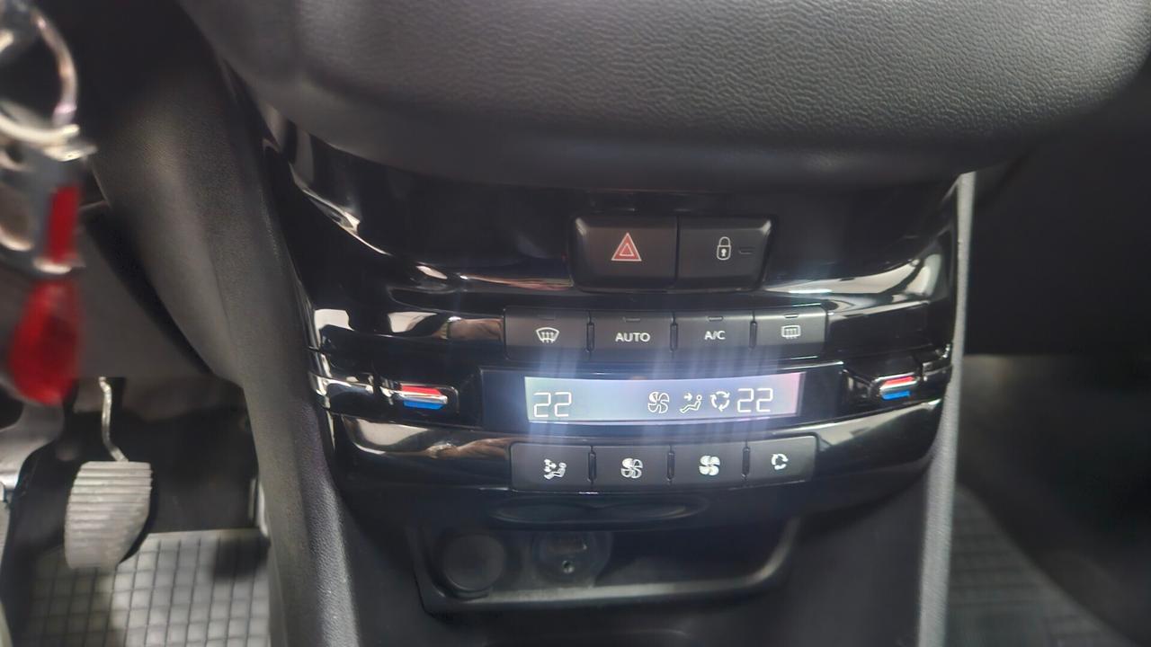 Peugeot 208 1.4 HDi 68 CV 5 porte Allure