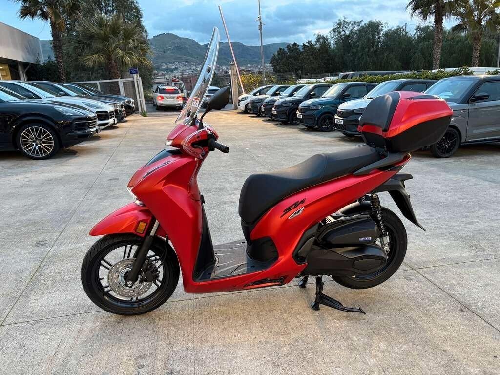 Honda SH 350 Nuovo pronto consegna Tuo a solo 65 Euro al mese