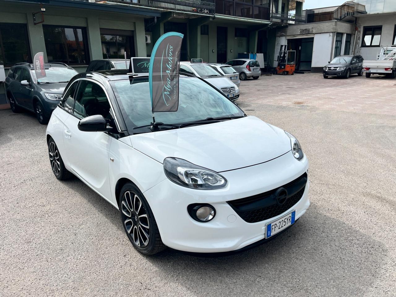 Opel Adam 1.2 70 CV