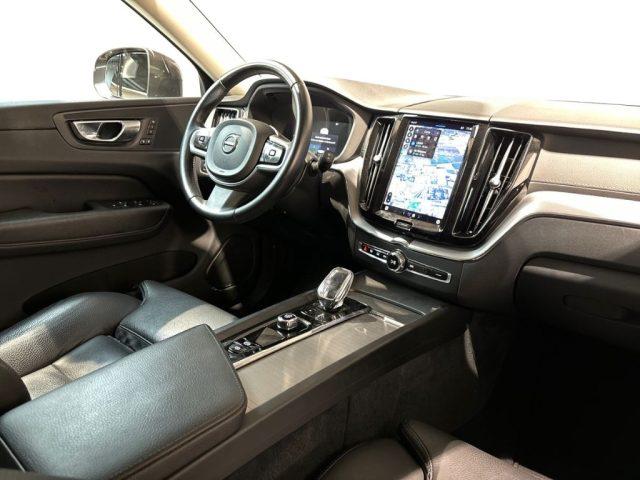 VOLVO XC60 B4 2.0 Momentum Auto