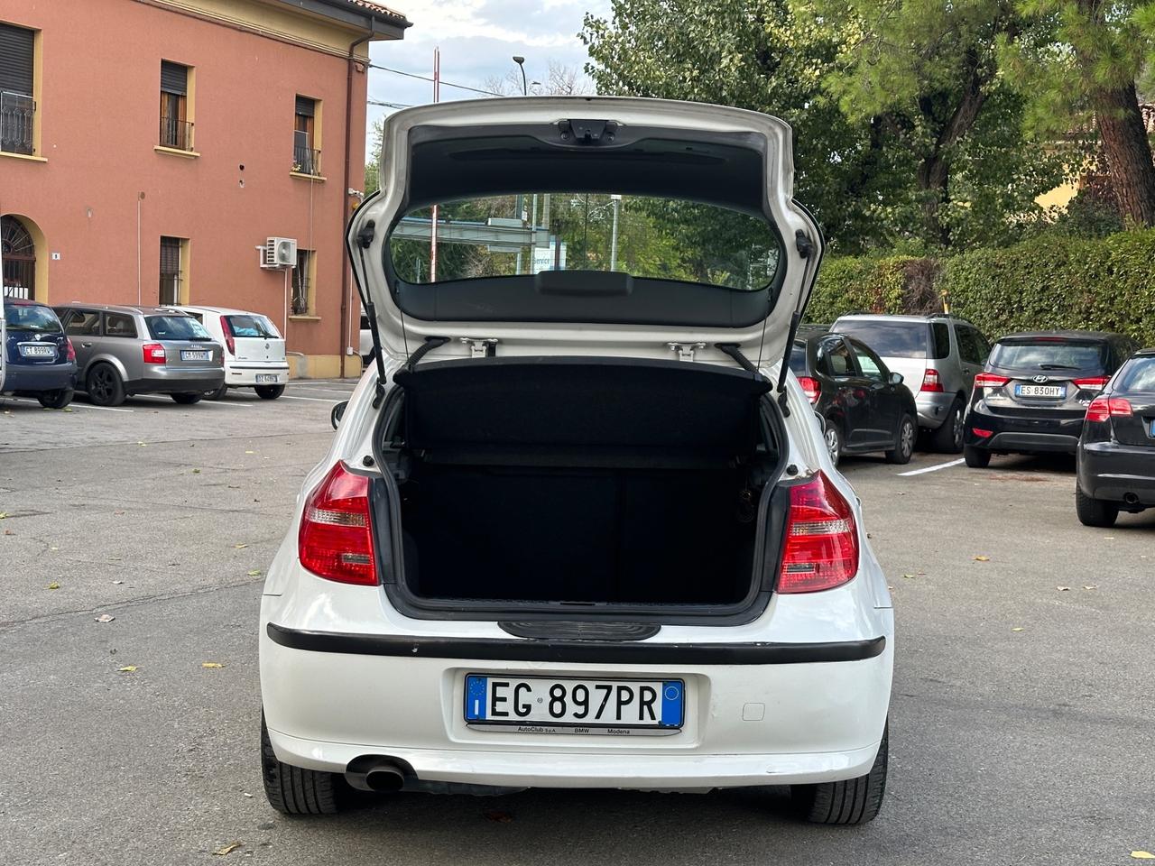 Bmw 116i cat 5 porte Eletta 140mila km