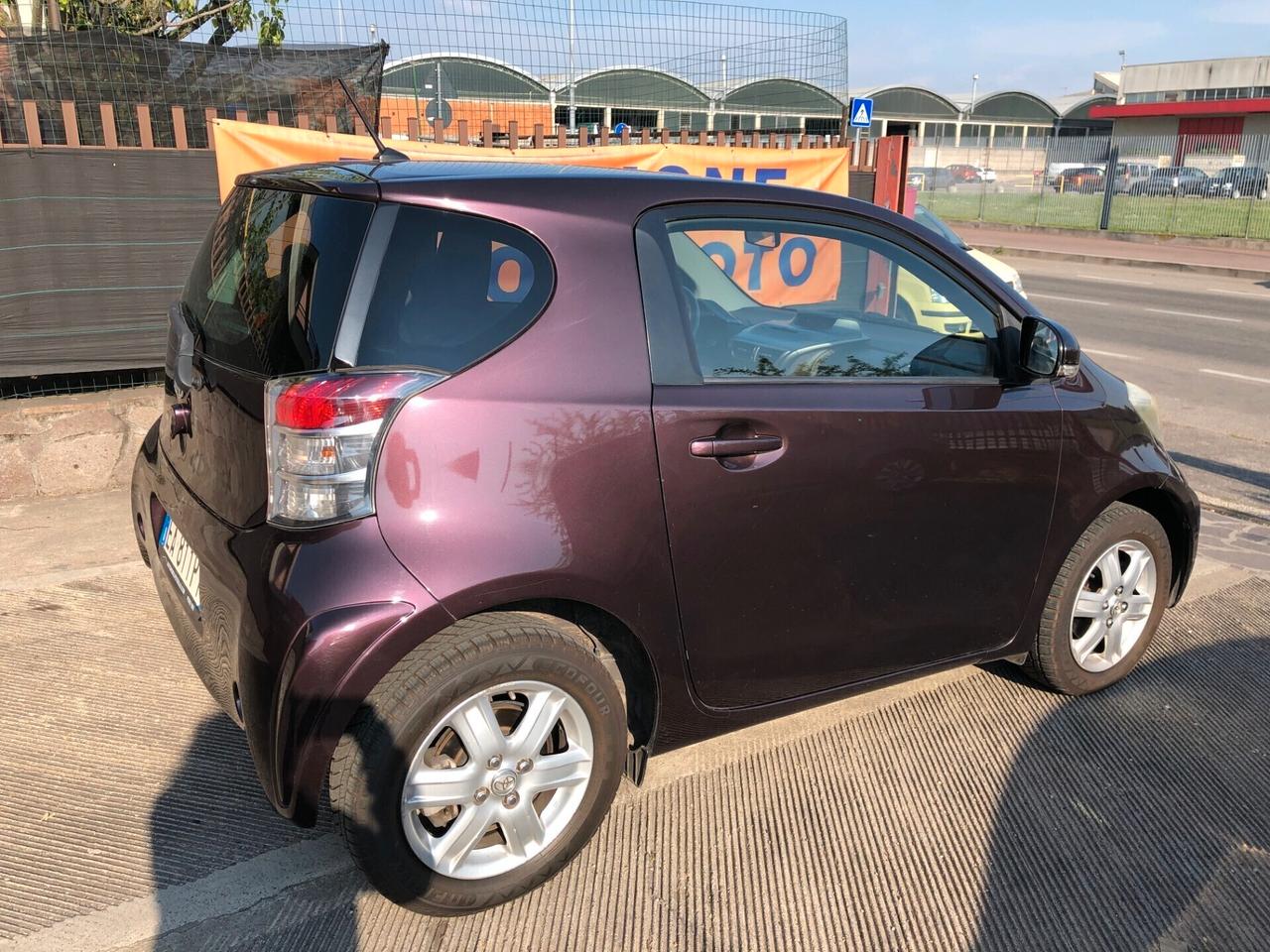 Toyota iQ 1.0 Adatta per neopatentati