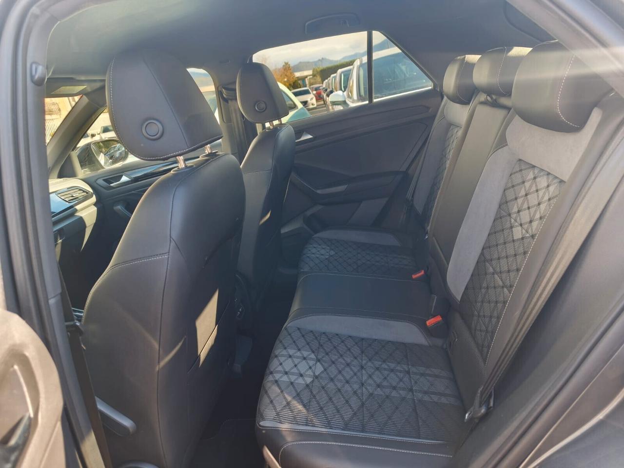 VW TROC 1.5TSI DSG R-LINE PLUS