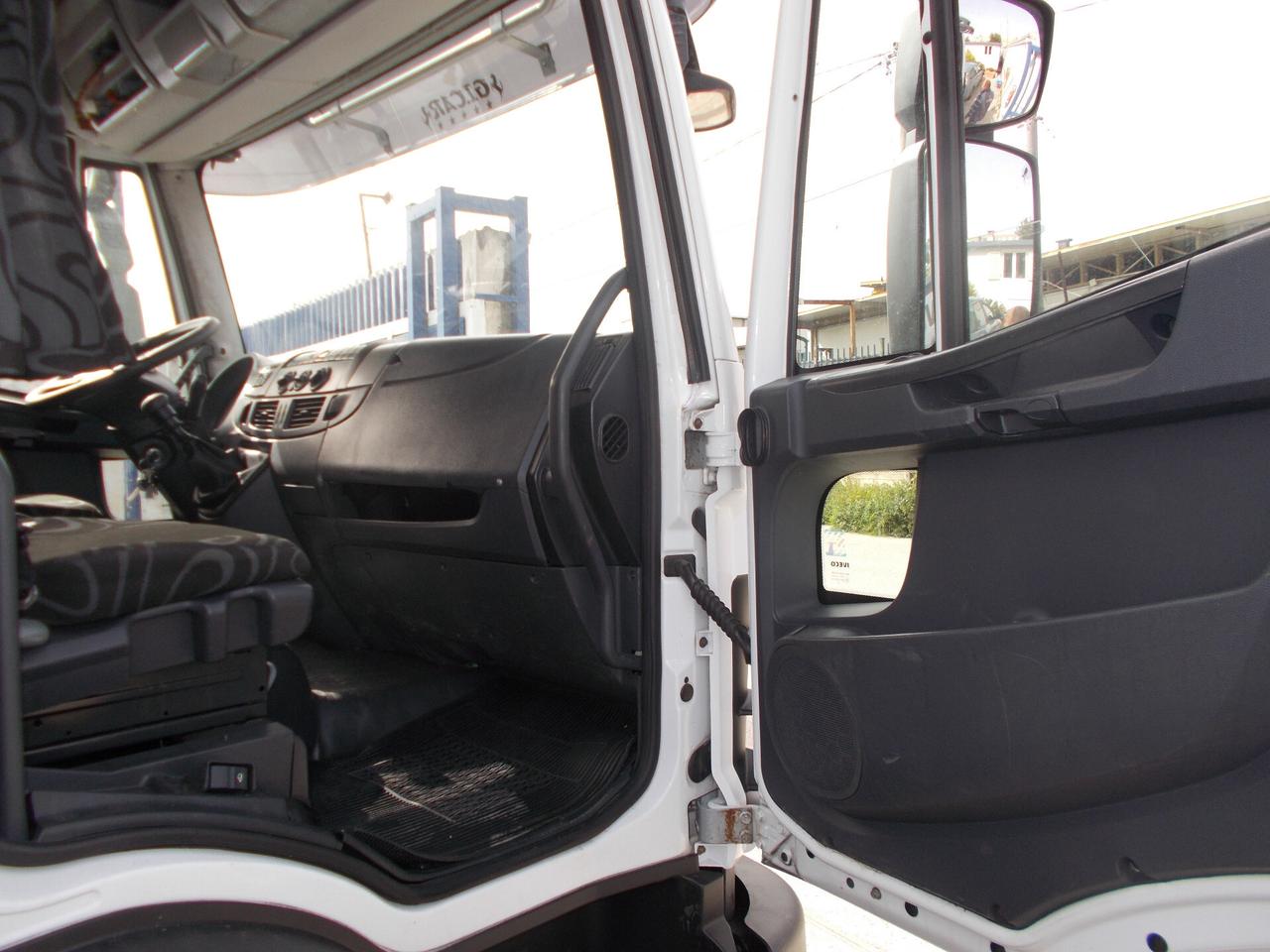 Iveco 120e25 2011 furgone mt.820 e.5