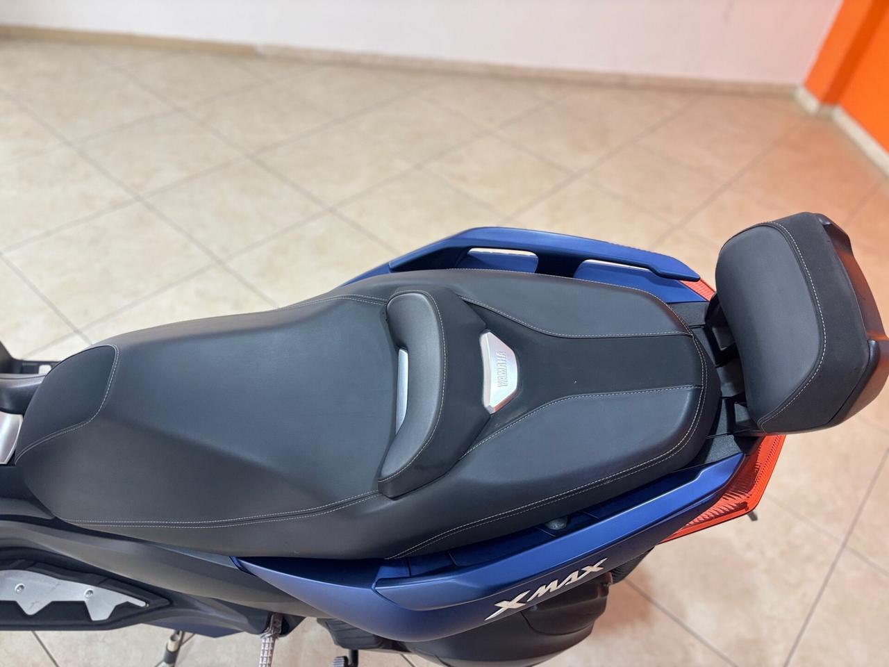 Yamaha X-Max 400 adenture