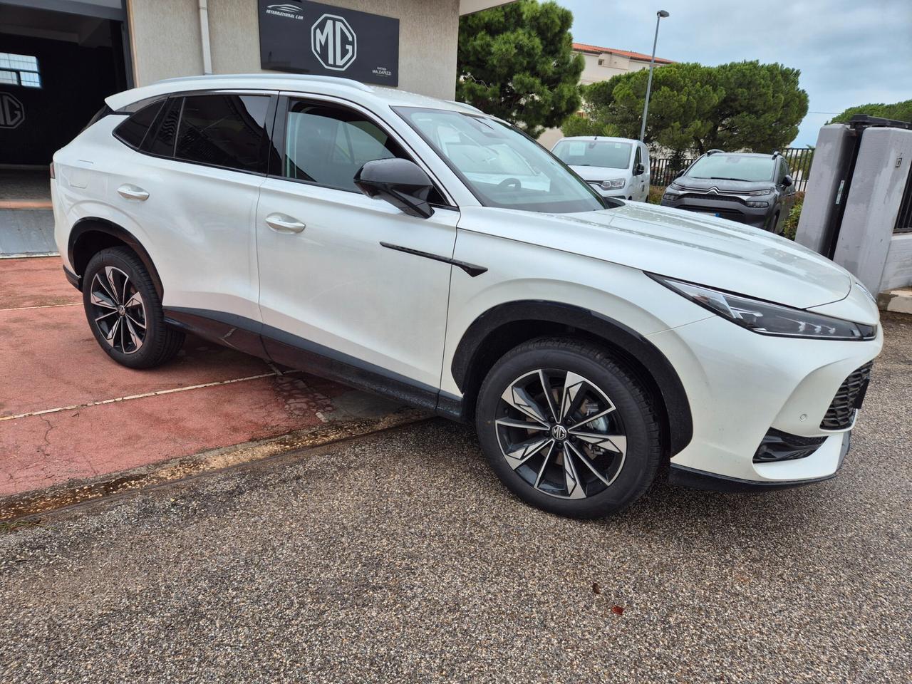Mg Nuova HS 1.5 Luxury 170CV MT