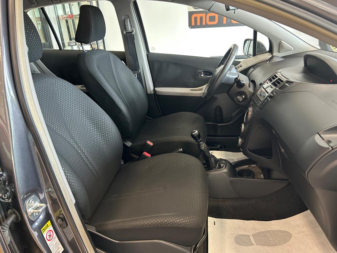 Toyota Yaris -2011 1.3 101cv 120.000 KM NEOPATENTATI