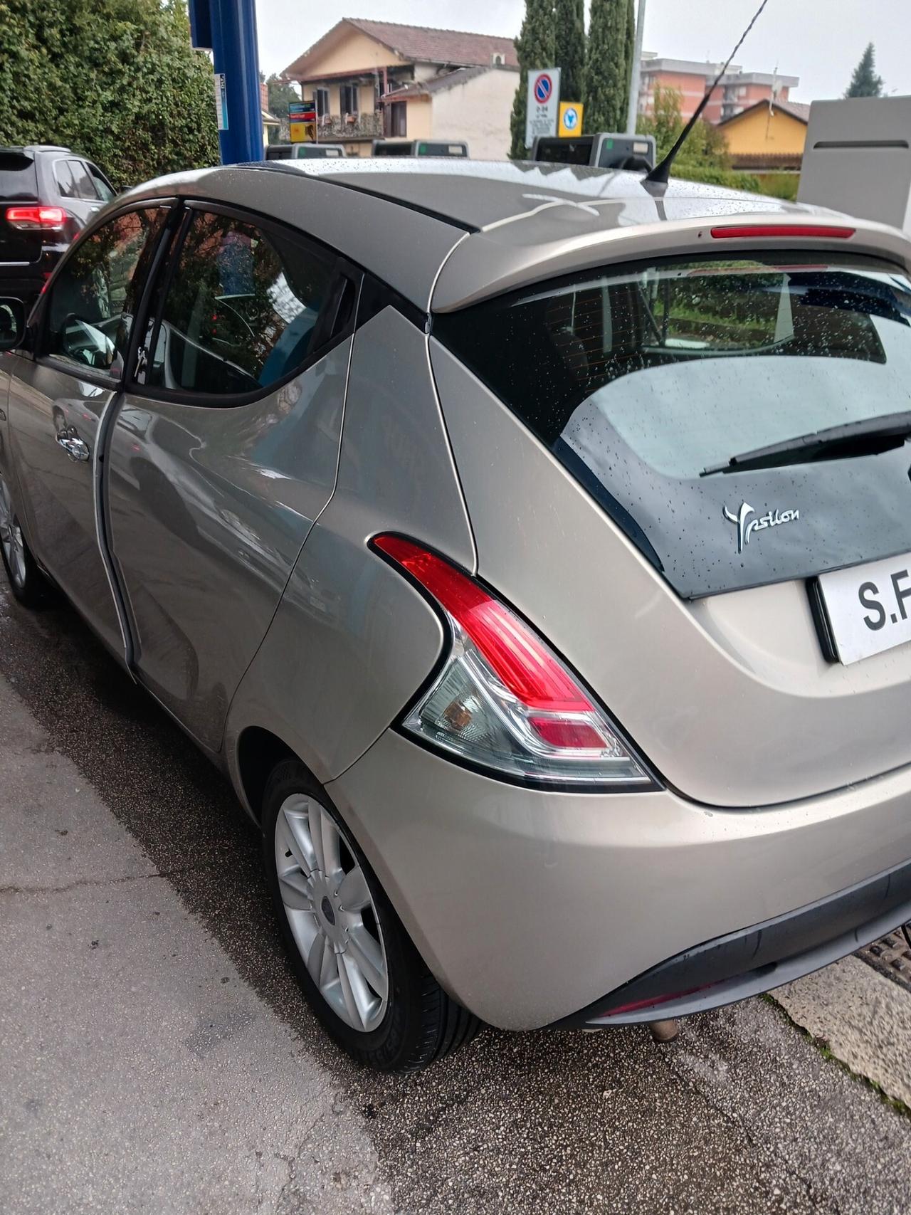 Lancia Ypsilon 1.2 69 CV 5 porte GPL Ecochic Gold