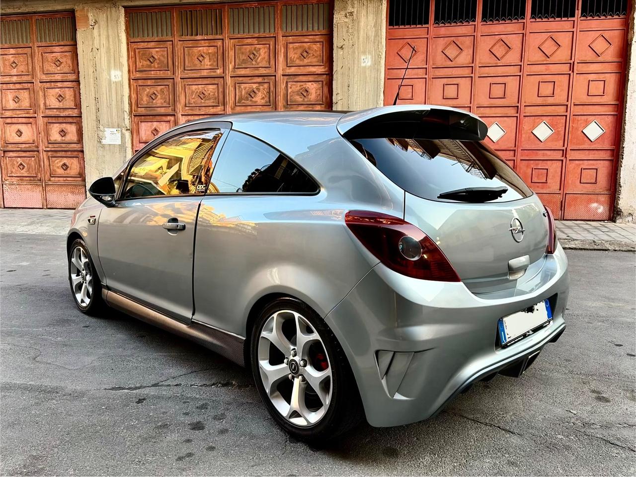 Opel Corsa 1.6 T OPC 220cv 16V 3 porte GSI