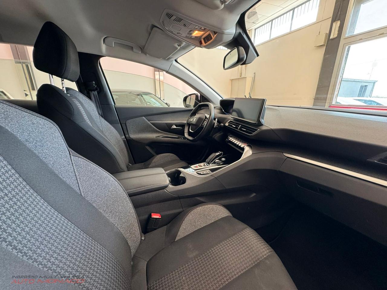 Peugeot 3008 BlueHDi 130cv EAT8 Active 2021