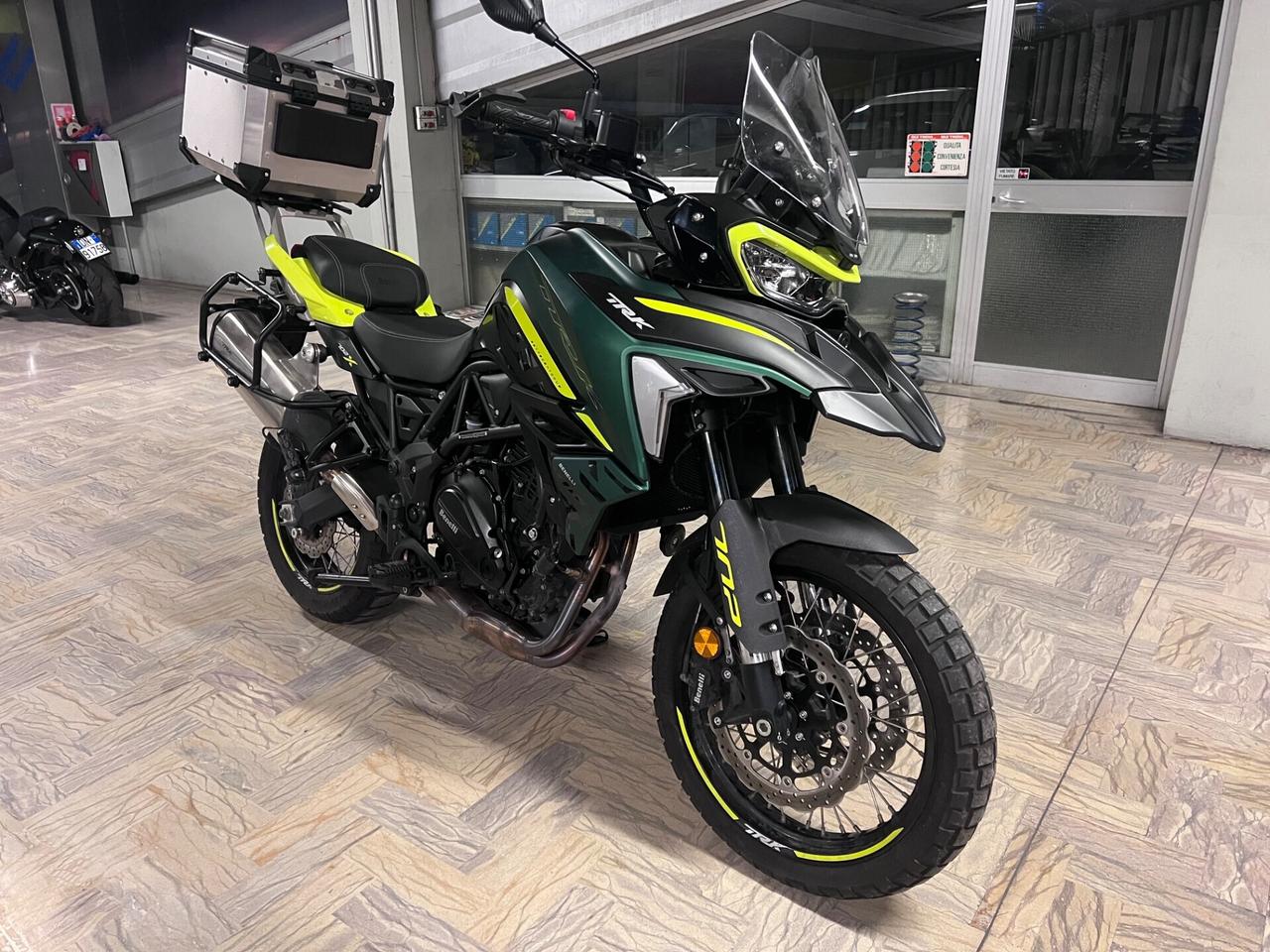 Benelli TRK 702 X Crossover Bicilindrico ( Tris Borse )