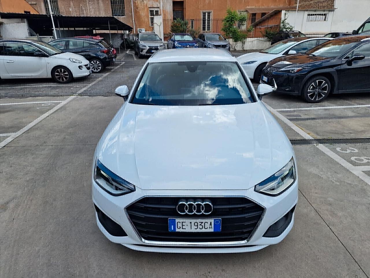 Audi A4 Avant 30 2.0 Hybrid/tdi Business 136cv S-tronic