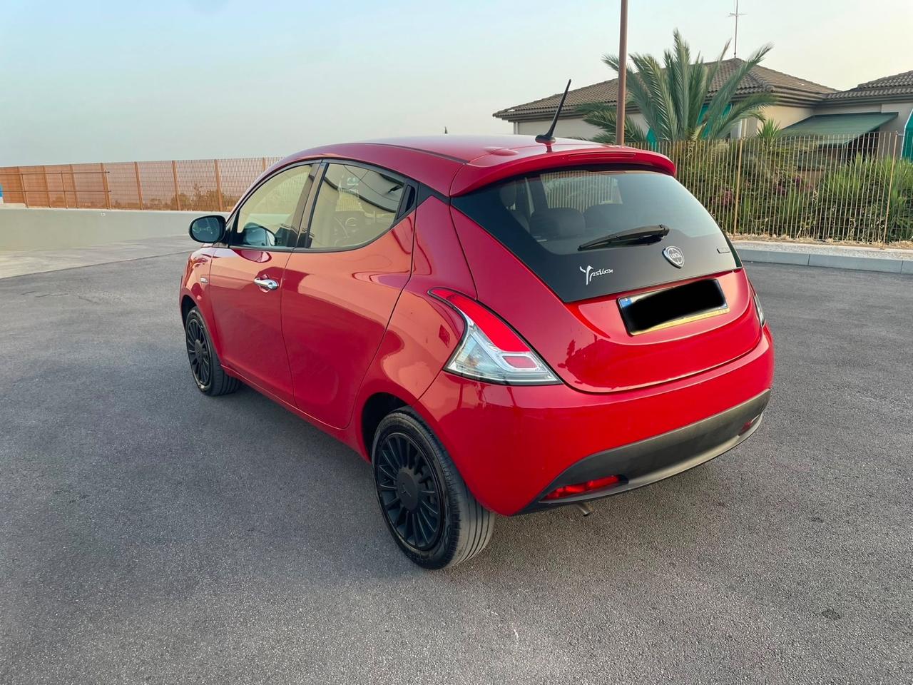 Lancia Ypsilon 1.0 FireFly 5 porte S&S Hybrid Gold