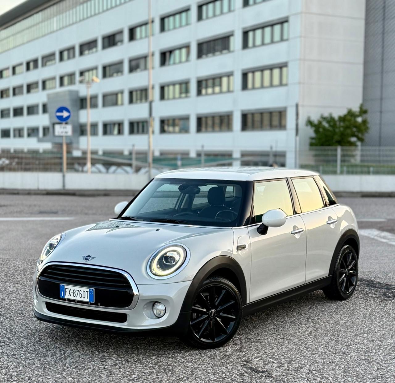Mini 1.5 Cooper D 5 porte