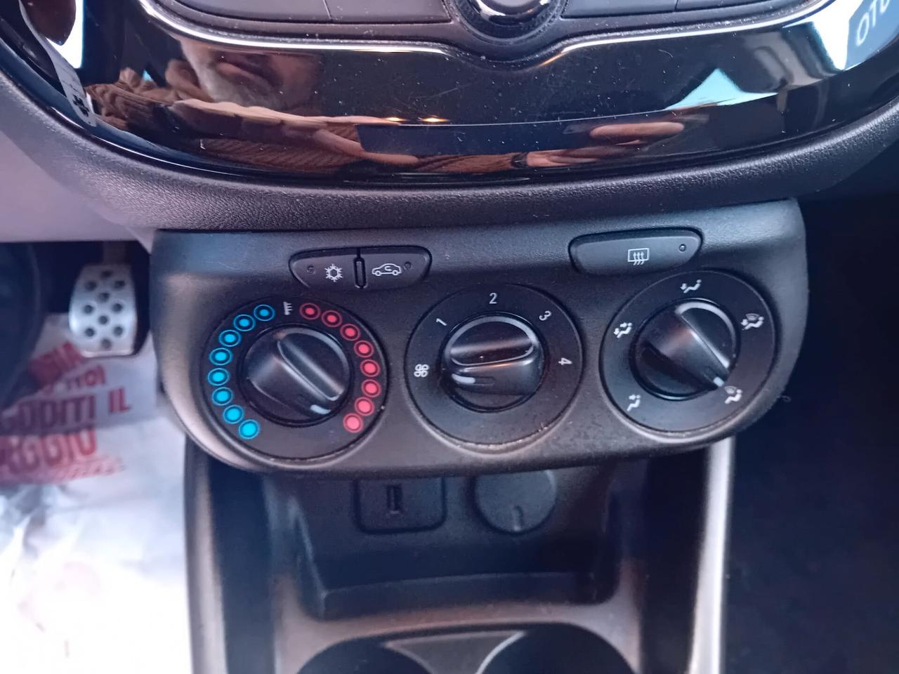 Opel Corsa 1.4 90CV GPL Tech 5 porte Innovation