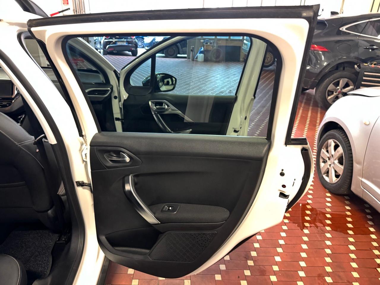 Peugeot 2008 PureTech 82 Allure - UNICO PROPRIETARIO