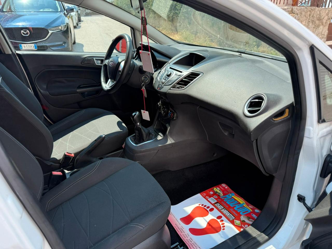 Ford Fiesta 1.5 TDCi 75cv Business - 2013