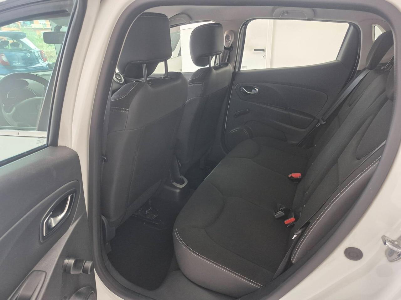 Renault Clio dCi 8V 75 CV Start&Stop 5 porte Energy Duel