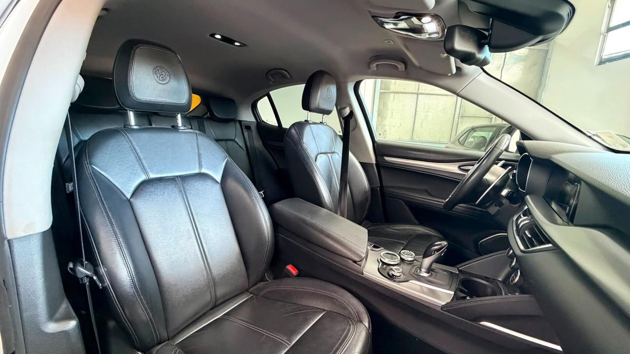 Alfa Romeo Stelvio 2.2 Turbodiesel 210 CV AT8 Q4 Executive