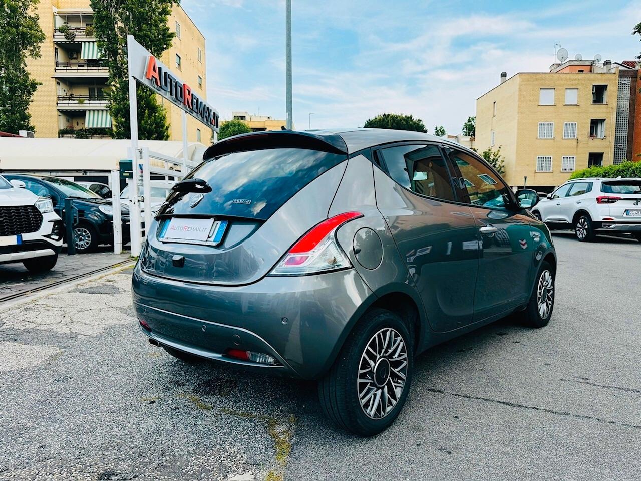 Lancia Ypsilon VERSIONE GOLD HYBRID IVA ESPOSTA