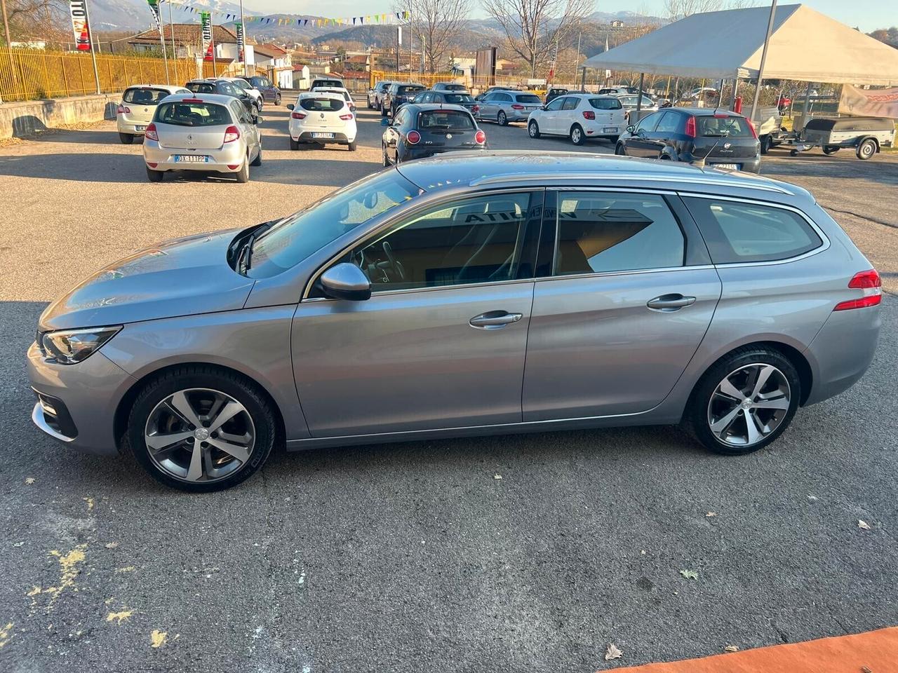 Peugeot 308 BlueHDi 130 S&S Allure