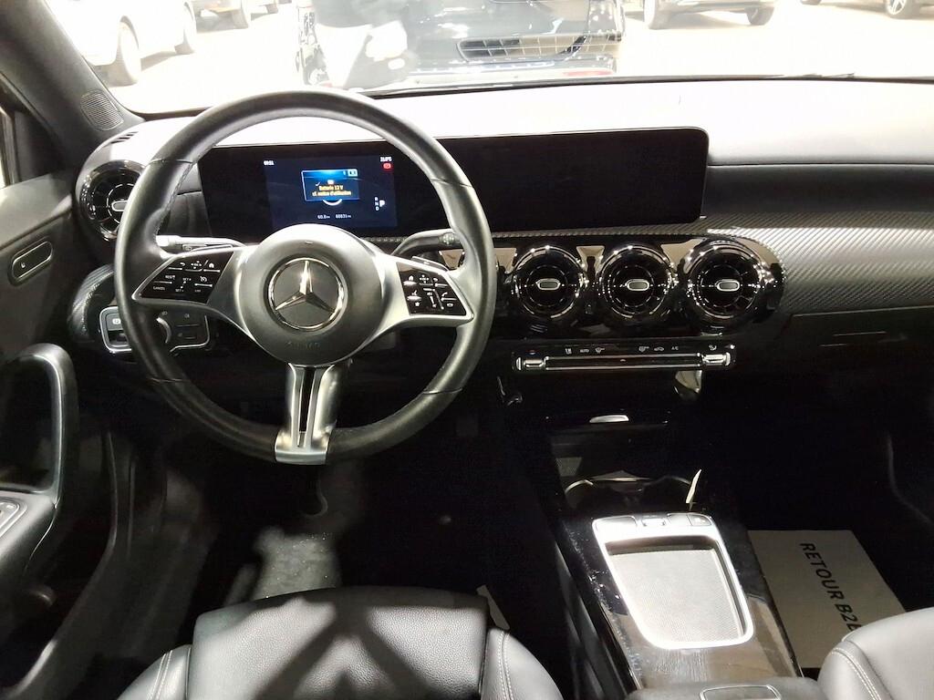 MERCEDES-BENZ A 180D NEW 115CV AUTOMATIC BUSINESS LINE ( FARI LED - CRUISE - PELLE - NAVI PREMIUM - PARK ASSIST )