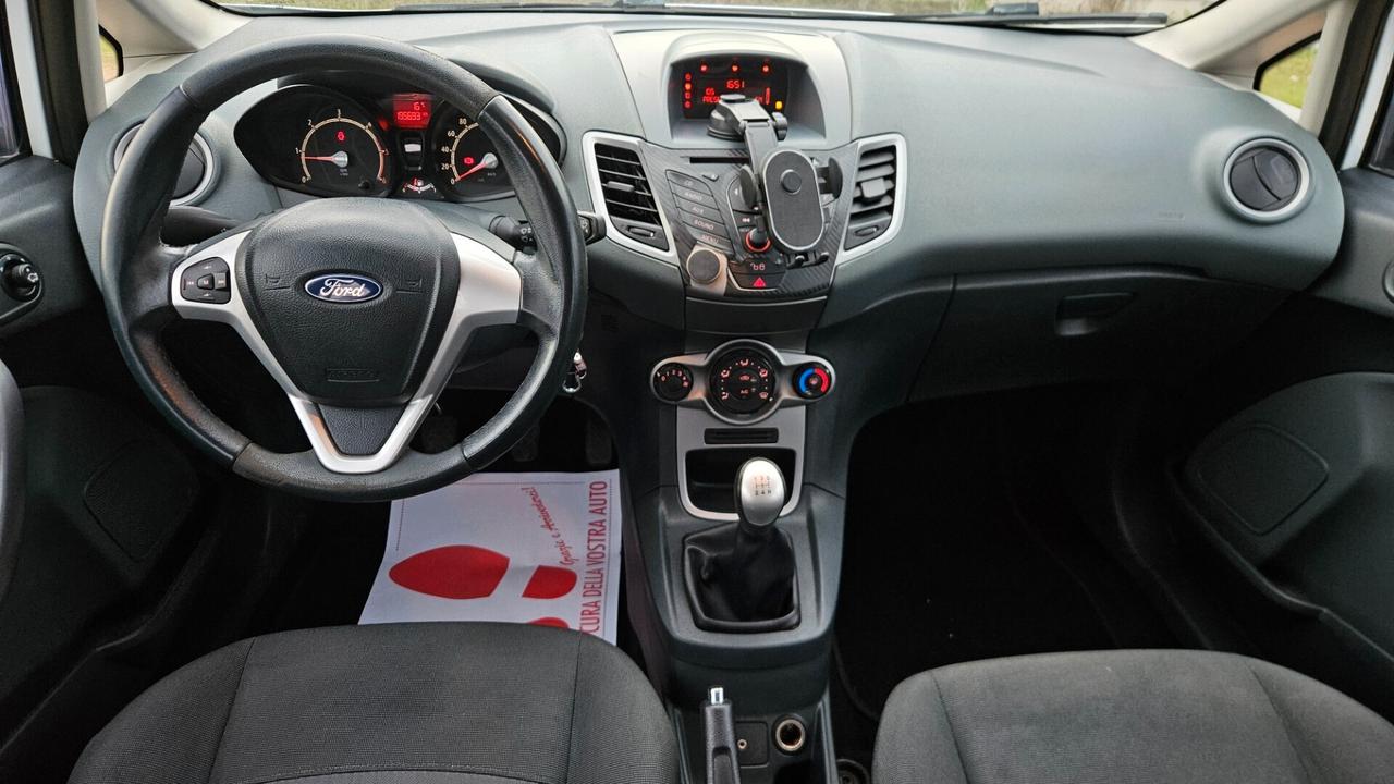Ford Fiesta 1.4 TDCi 70CV 5 porte Titanium