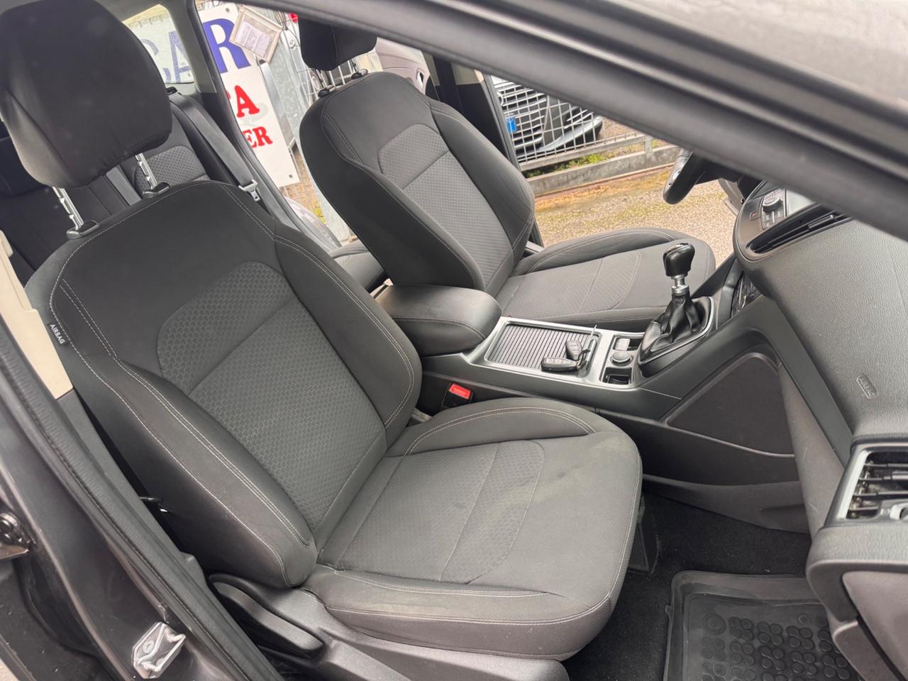 Ford Kuga 1.5 TDCI 120 CV 2WD ST-Line garanzia 12 m