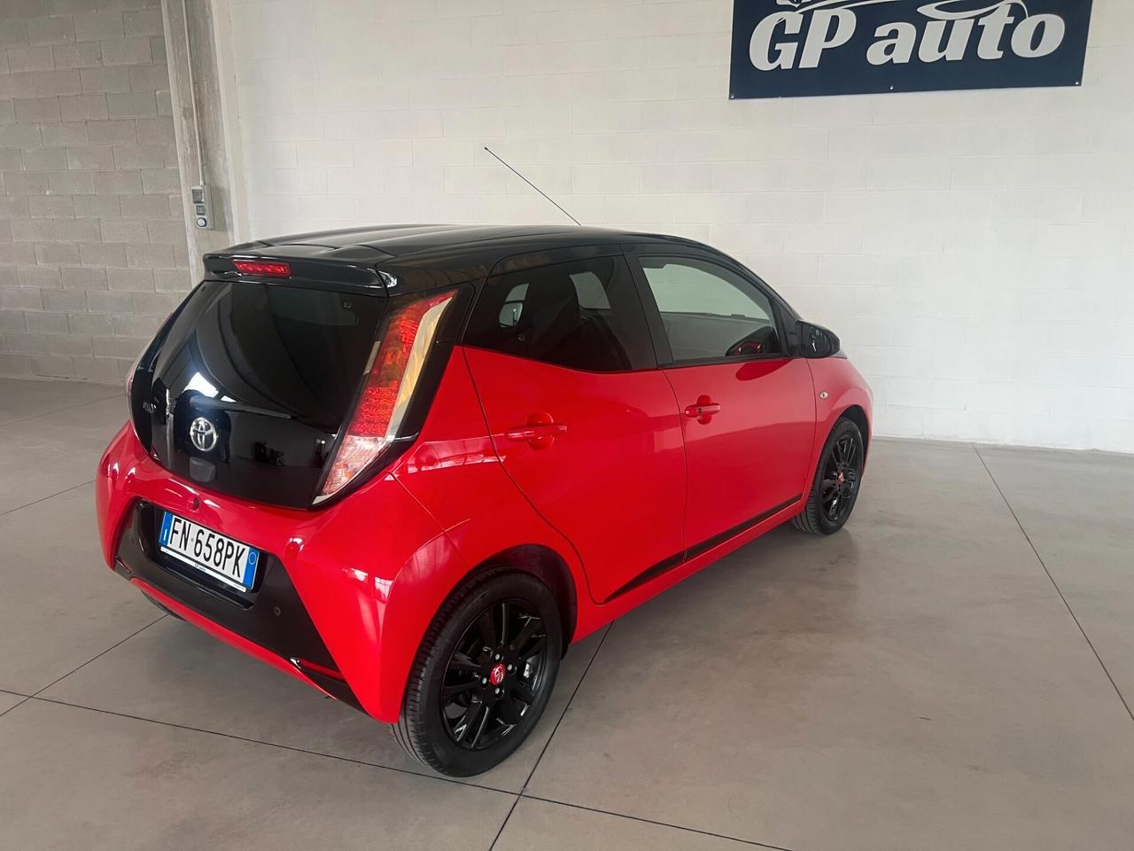 Toyota Aygo 1.0 VVT-i 69 CV 5 porte AUTOMATICA OK NEOPATENTASI SOLO 43.927 KM