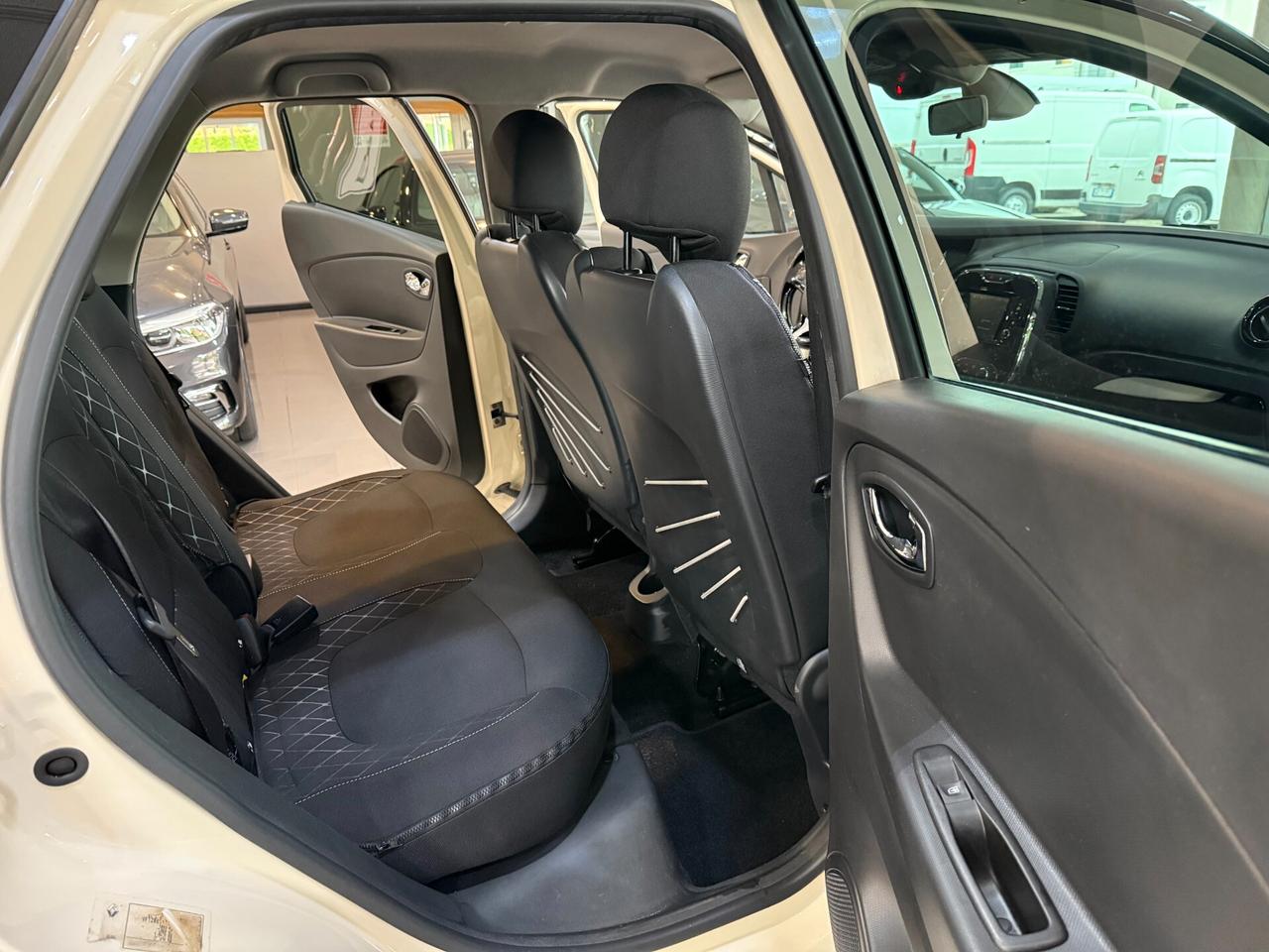 Renault Captur Benzina 90 CV Neopatentati